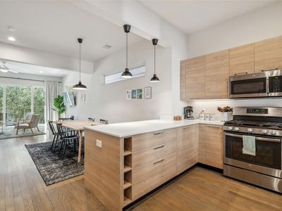 2809 Saint Emanuel St