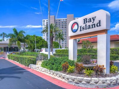 7400 Sun Island Dr S APT 202