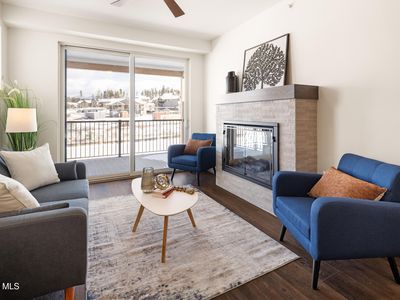 261 W Meadow Mile #4