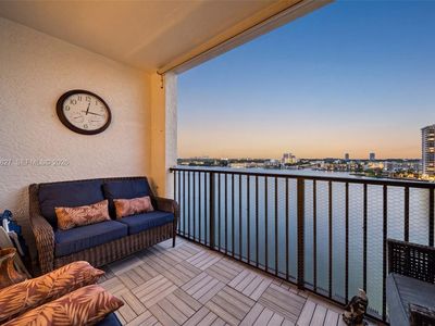 17150 N Bay Rd APT 2905