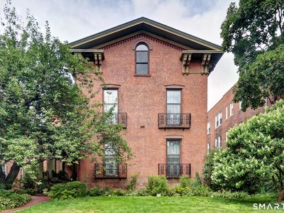 33 Charter Oak Place #2