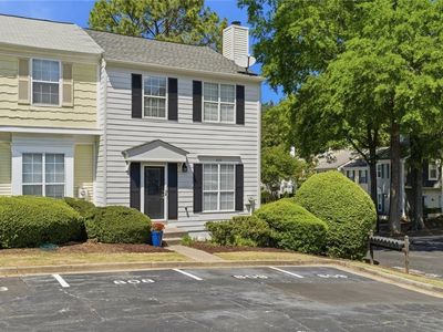 809 Wedgewood Way