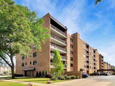 901 Center St Unit 403