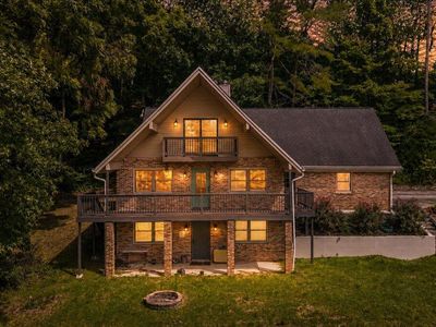 111 Golf Hill Ln