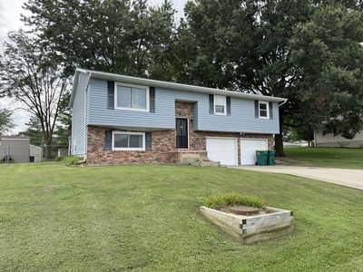 1201 Hawthorn Dr