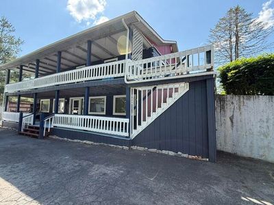 402 Westwood Dr