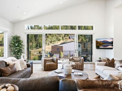 4042 W Sierra Dr #230