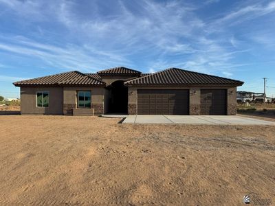 2822 E Verona Dr