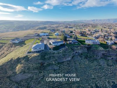 3015 Grandview Dr