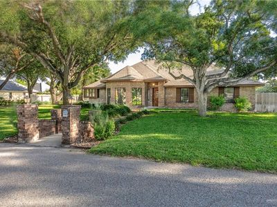 2303 Stonegate Dr