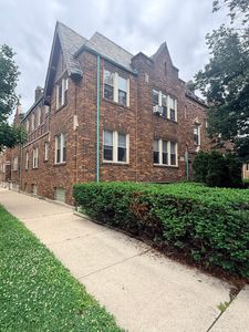 2859 N Kostner Ave #1