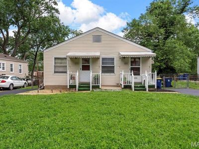 Property at 10554 Saint Michael Ln, Saint Ann, MO