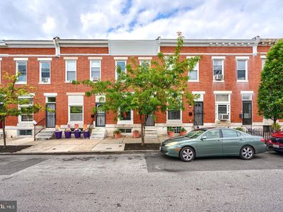 826 N Kenwood Ave