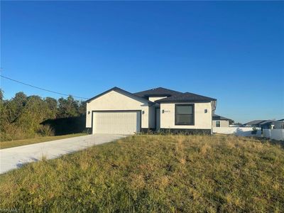 8012 Oakleaf Cir