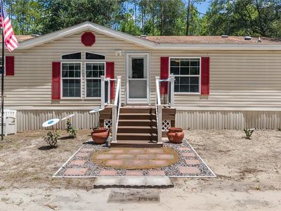 Property at 106 Arrowhead Point Rd, Hawthorne, FL