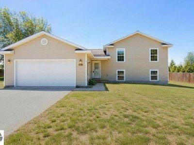 2388 Grouse Dr