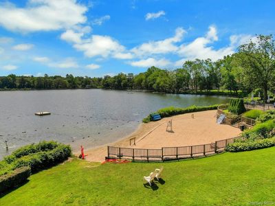 1187 California Road #1R