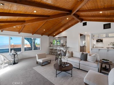 30105 Avenida Esplendida