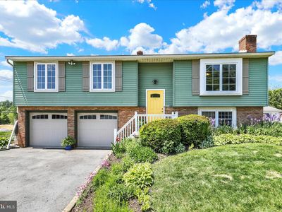 925 Hearthstone Ln