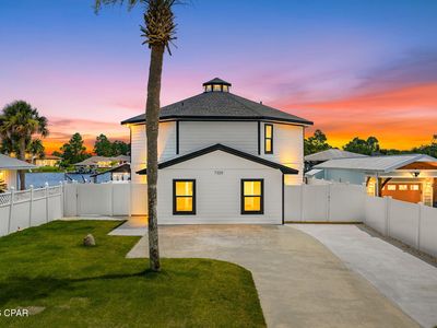 7320 S Lagoon Dr