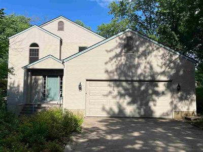 Property at 2624 Bluffwood Cir, Iowa City, IA