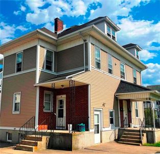 38 Lawrence St