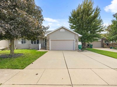 613 SE Tower Ct