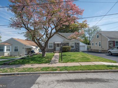 1305 Center Rd