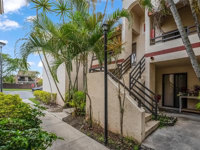 20150 NE 3rd Ct APT 6