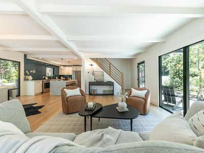 385 Grouse Dr