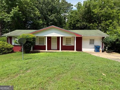 Property at 6597 King William Dr, Morrow, GA