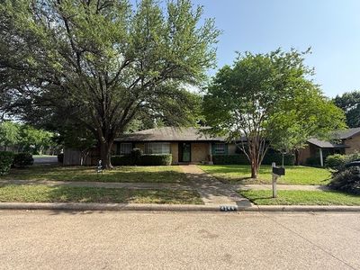 4144 Flintridge Dr