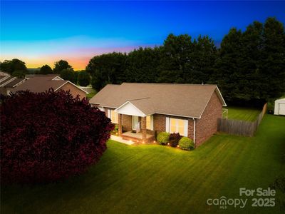 1013 Saint Davids St SE