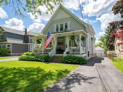 487 Main St
