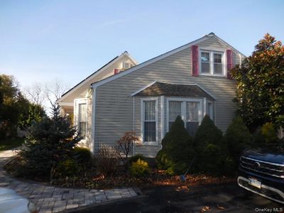 42 Handsome Avenue