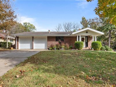 1401 Woodland Ter