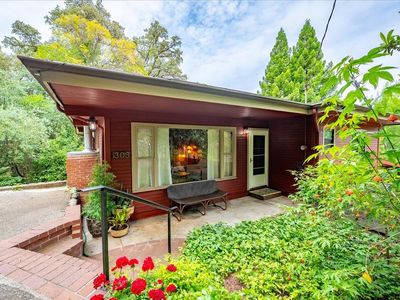 303 Live Oak St