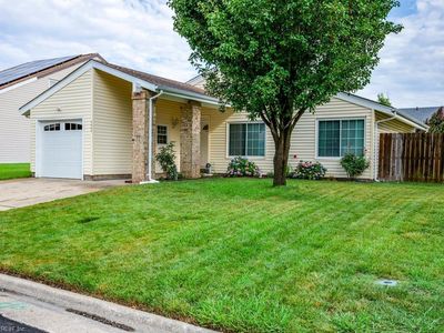 3440 Daffodil Cres