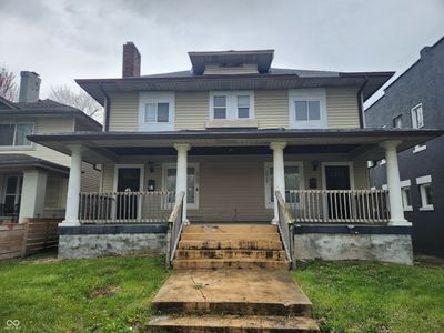 2707-2709 N College Ave