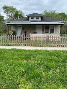 15 N Riley Ave