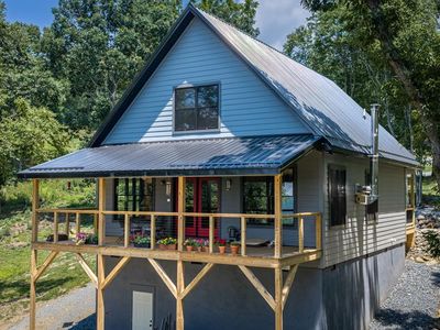 1867 Point Lookout Ln