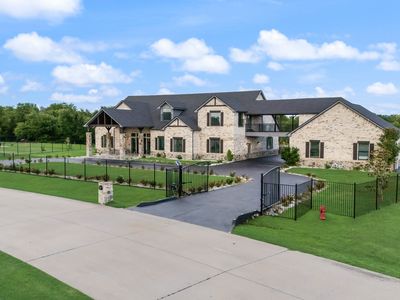 375 Chisholm Ranch Dr