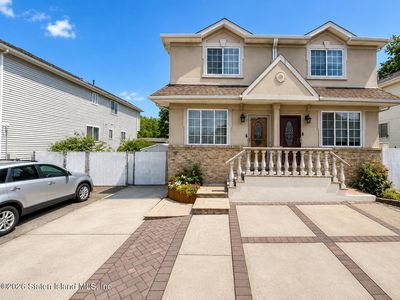 109 Salamander Ct