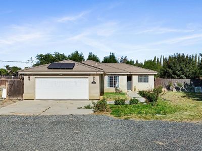 5642 Banning St