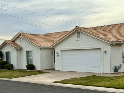 210 N Mall Dr APT 27