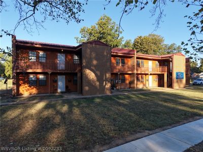 414 S Main Ave