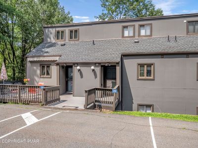 29 Middle Village Way