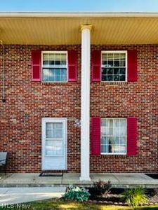 157 Ault St