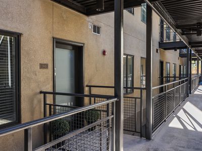 2150 Main St #315