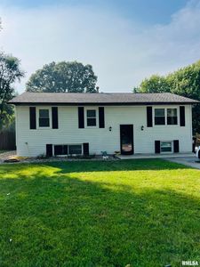 2037 N Aspen Rd